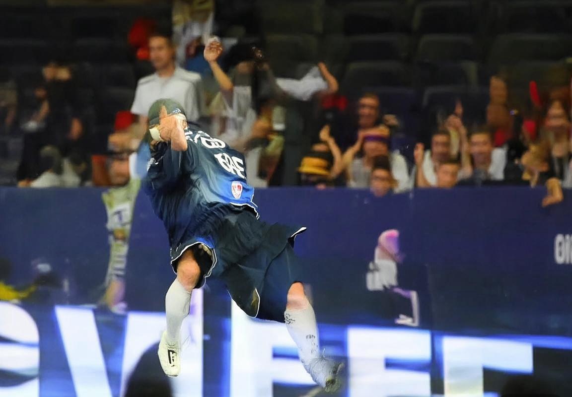 巴萨与PSG经典对决回顾：荣耀交锋，风格碰撞(图4)