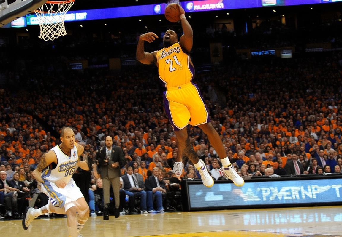 2010年NBA季后赛：湖掘巅峰对决经典回顾(图3)